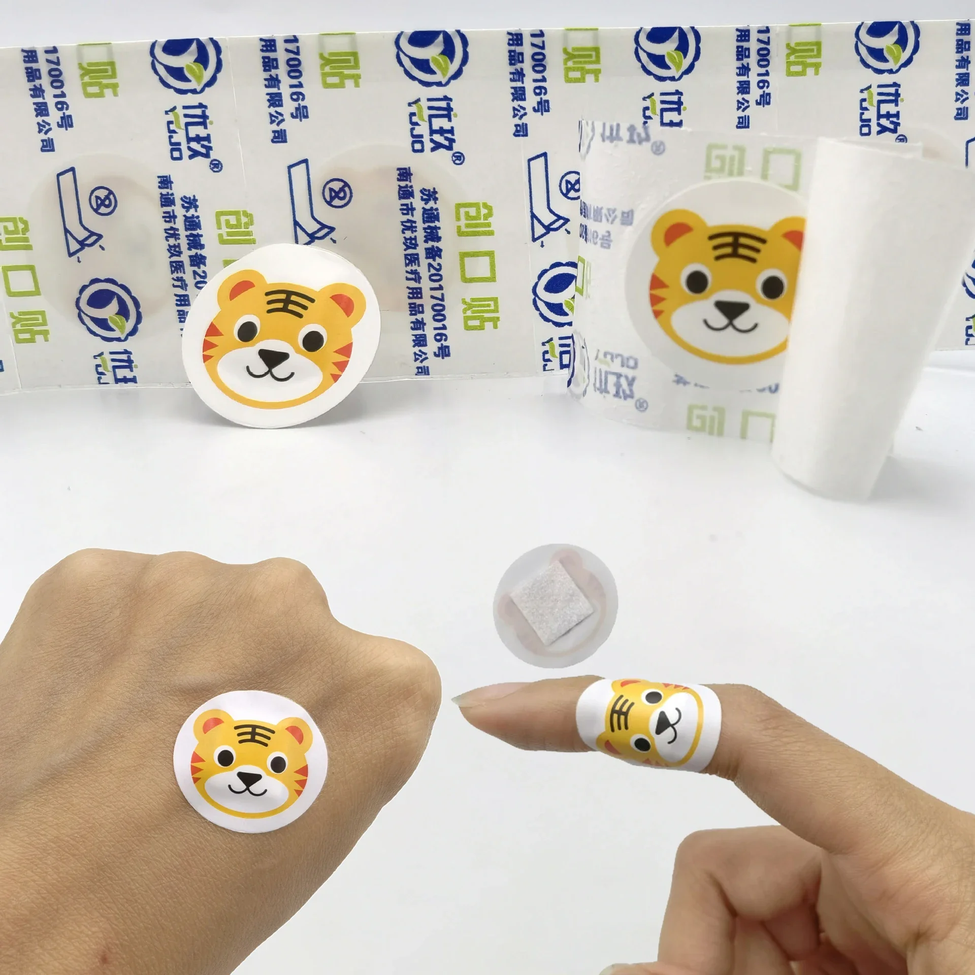 50Pcs Baby Cute Waterproof Wound Round Patches Bandage Self-adhesive Plaster Dressing Healing Band Aid Bandaids for Children