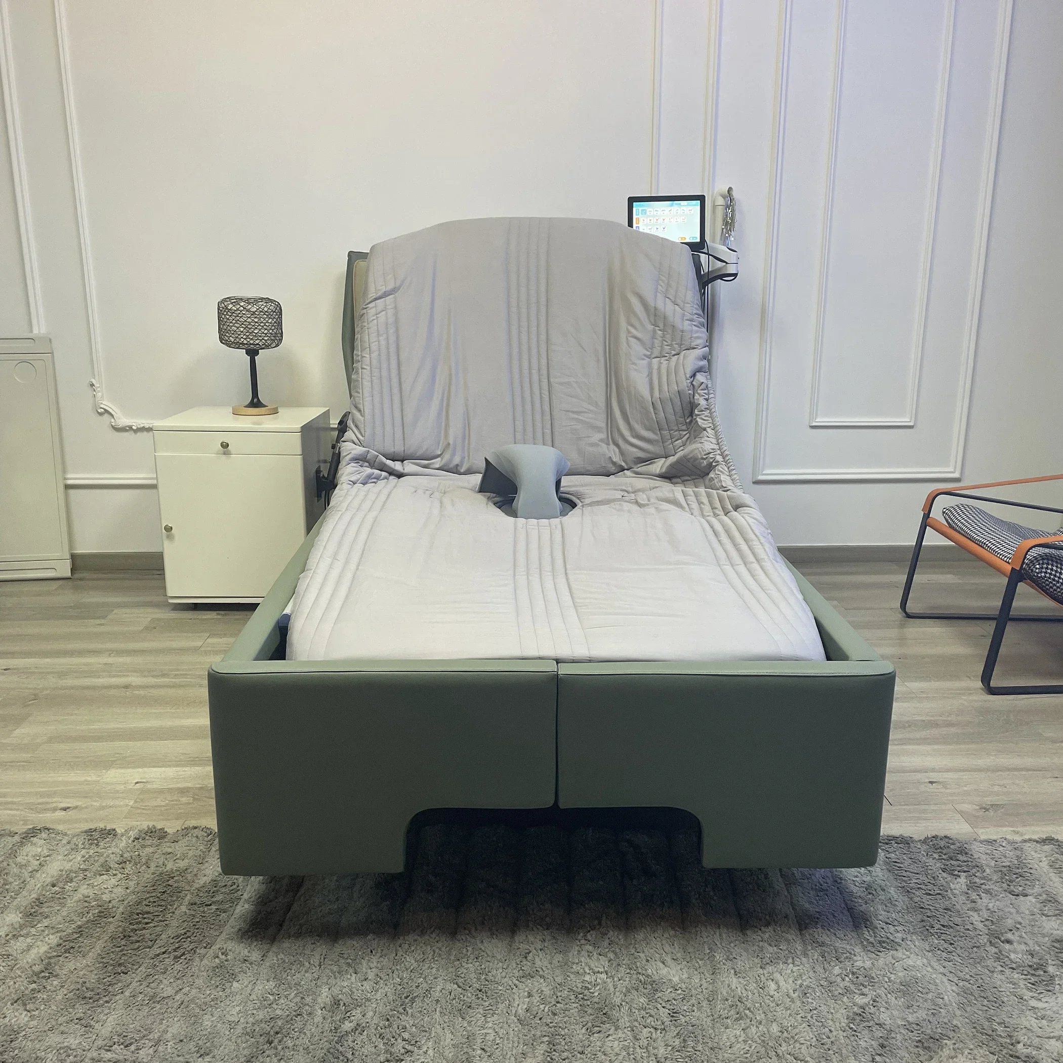 Intelligent home nursing bed with adjustable backrest lifting and lowering for old people comfort care use