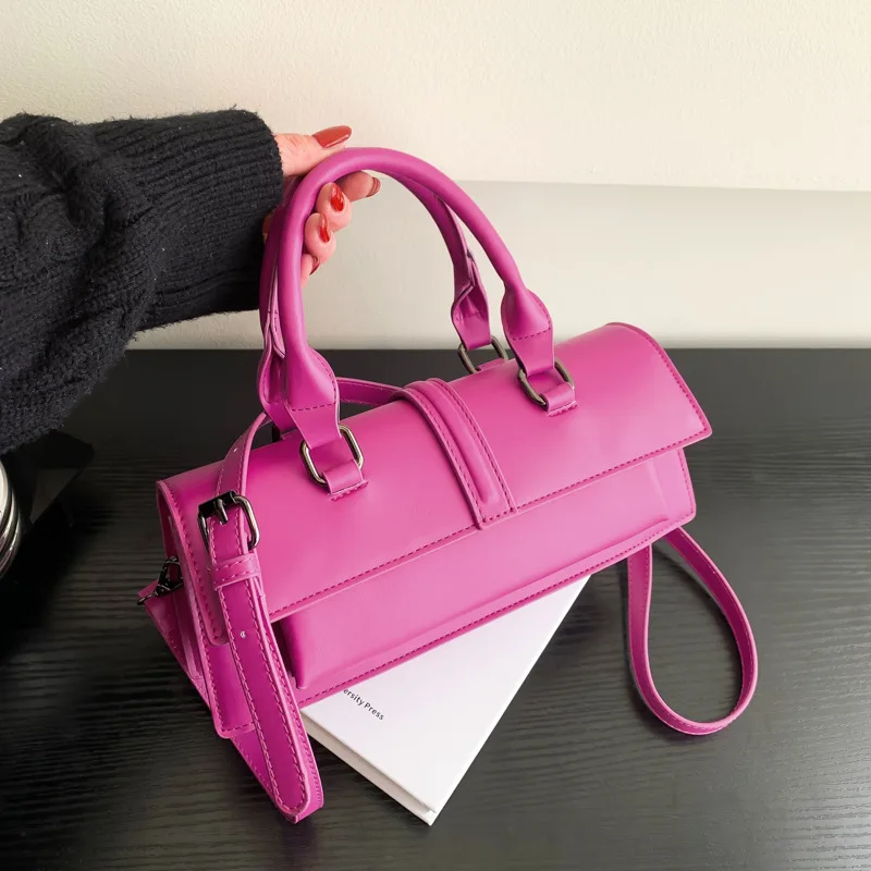 Bolso de mano pequeño y cuadrado para mujer, bolsa de cuero de alta calidad, con caja rectangular, portátil y elegante, 2023