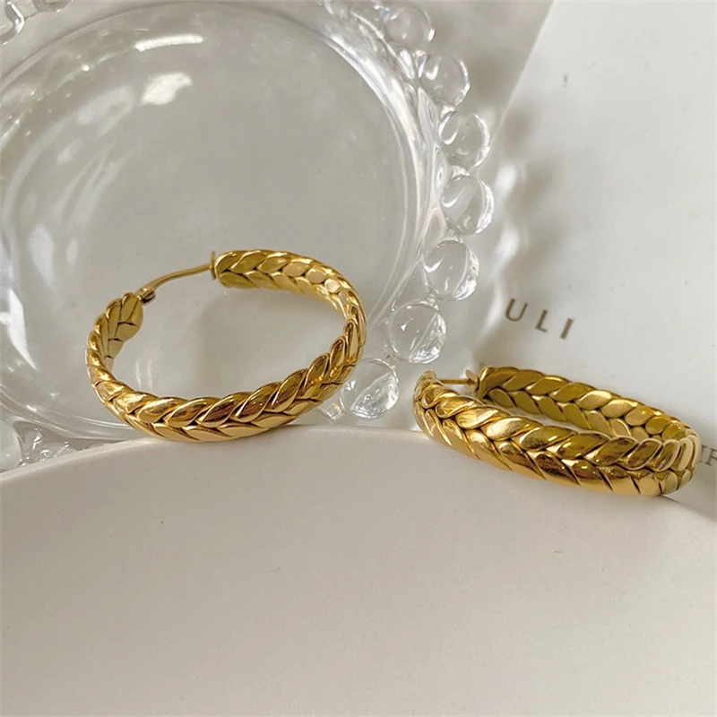 Acciaio inossidabile 316L New Fashion Fine Jewelry diametro 3cm Round Circle Weaving orecchini a cerchio a forma di grano intrecciati per le donne