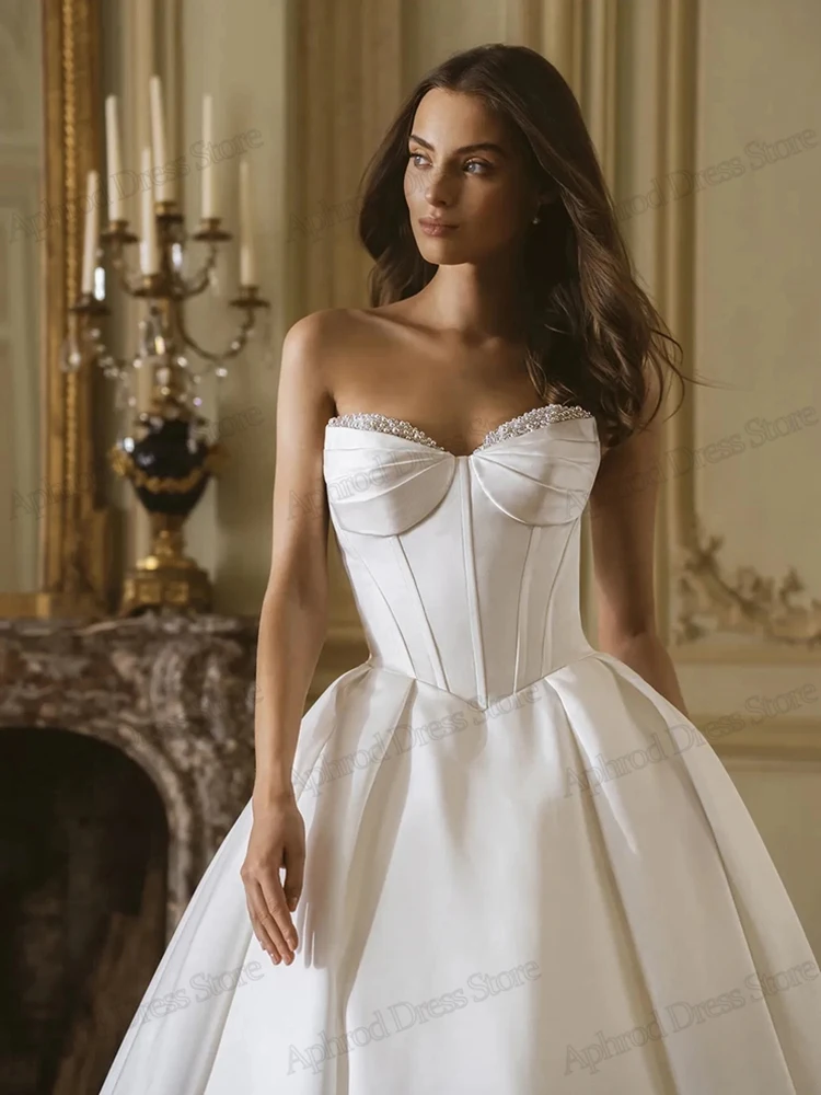 Robes De mariée charmantes en Satin, avec des Appliques De perles, sans bretelles, dos nu, Vintage, personnalisées, 2026