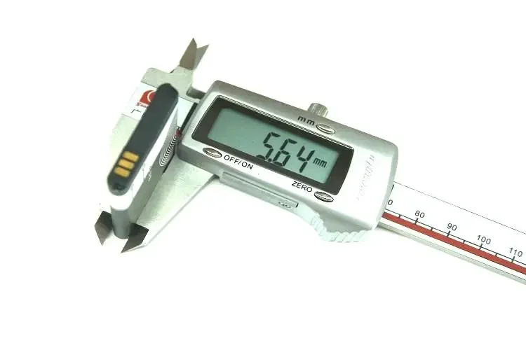 BL-5C 4C بطارية ليثيوم جديدة حار المحمول SAST بلوتوث بطاقة التوصيل مكبر صوت صغير راديو مجلس سعة كبيرة