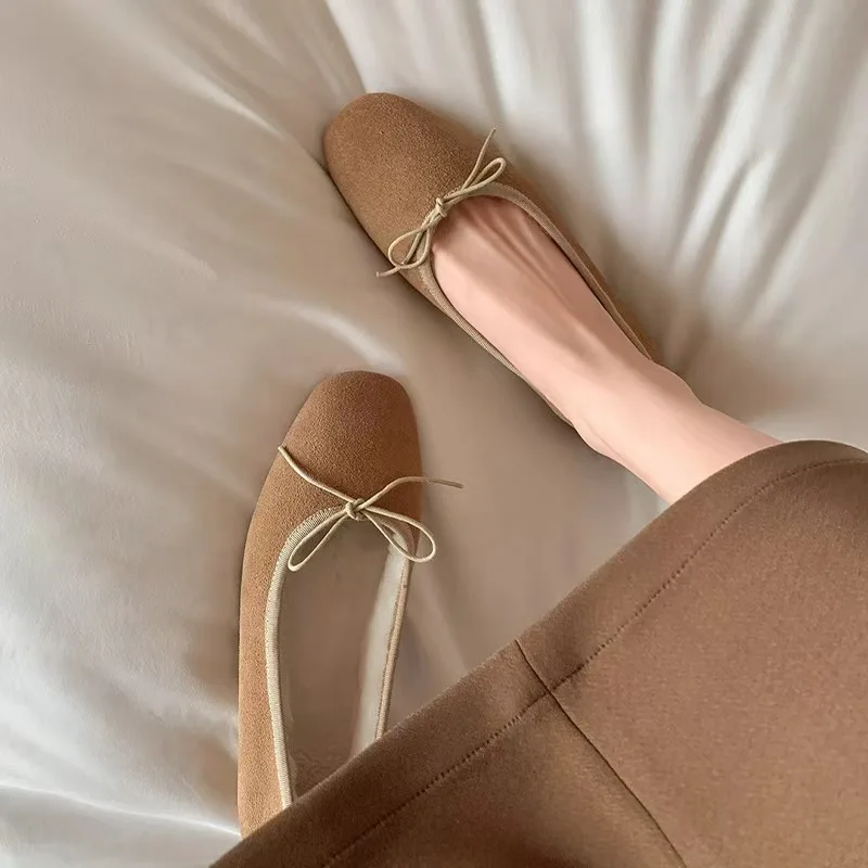 

New Style Fashion Elegant Velvet Ballerina Shoes Woman Luxury Velour Ballet Flats Ladies Retro Round Toe Bowknot Shallow Loafers