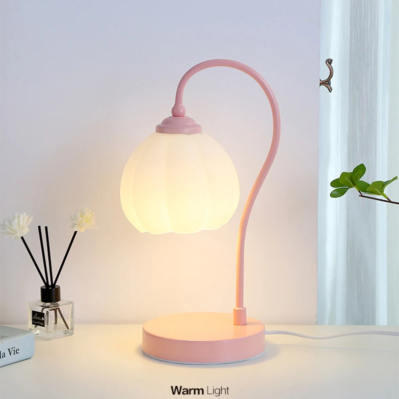 Настольная лампа для спальни