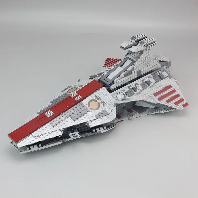 Kompatybilny z popularna zabawka zestaw 8039 Star Venator Republic TOY Attack Cruiser Model klocki budowlane prezenty na urodziny, boże narodzenie