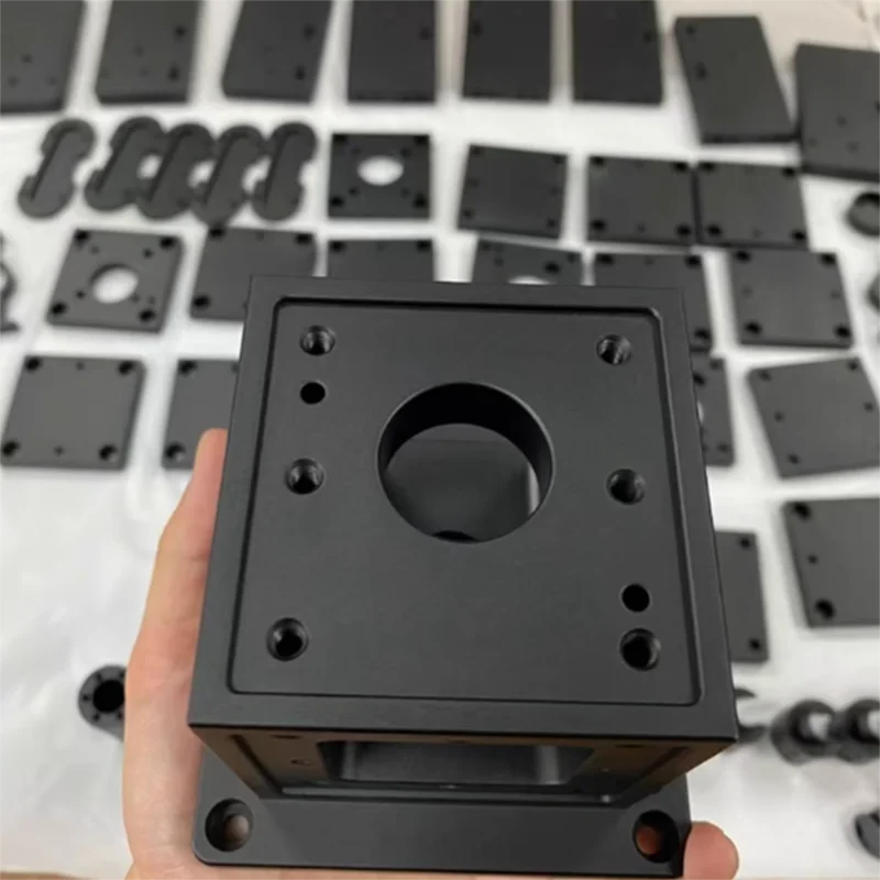 الصين مخصص CNC الآلات الدقيقة طحن 6061 7075 بأكسيد سبائك الألومنيوم دراجة نارية خدمة التصنيع باستخدام الحاسب الآلي