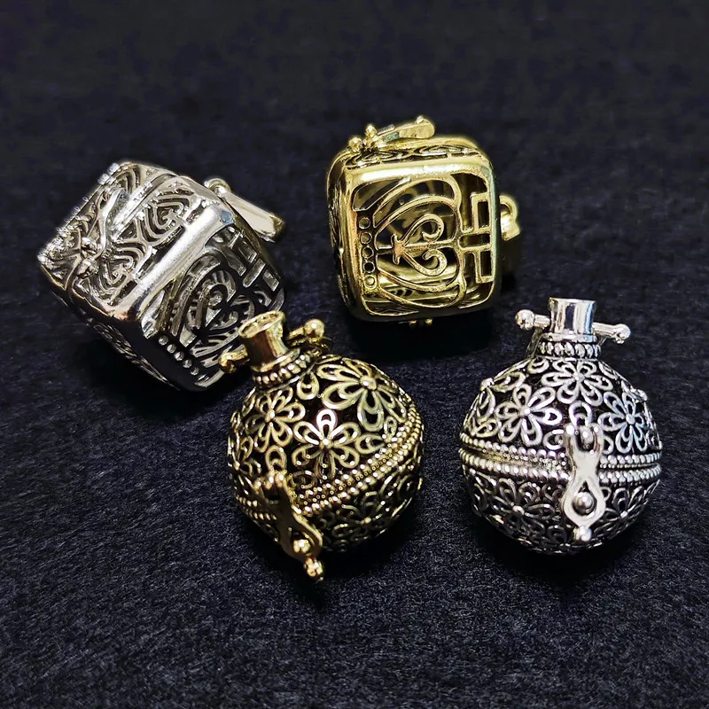 Vintage Brass Hollow Ball Locket Pendant Perfume Aromatherapy Essential Oil Diffuser DIY Necklace Keychain Ornaments Accessories