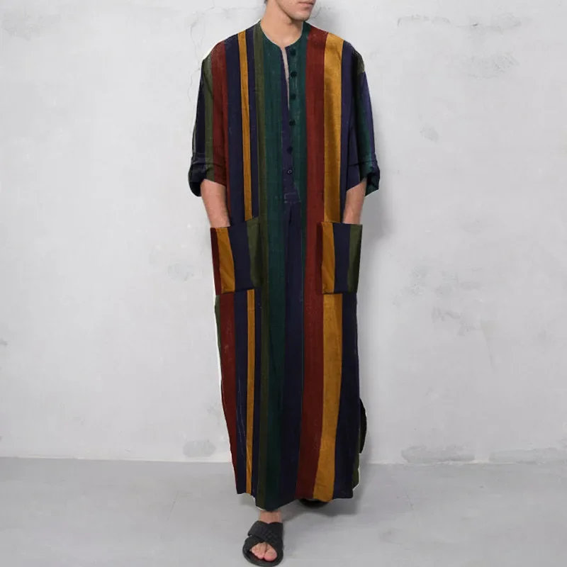 Fashionable and Breathable Men\'s Jubba Thobe in Ethnic Striped Print for All Seasons