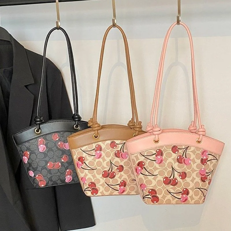 

Fashionable Women's Handbag Crafted From Fine Leather Boasting Classic Paris Inspired And Trendy Style​