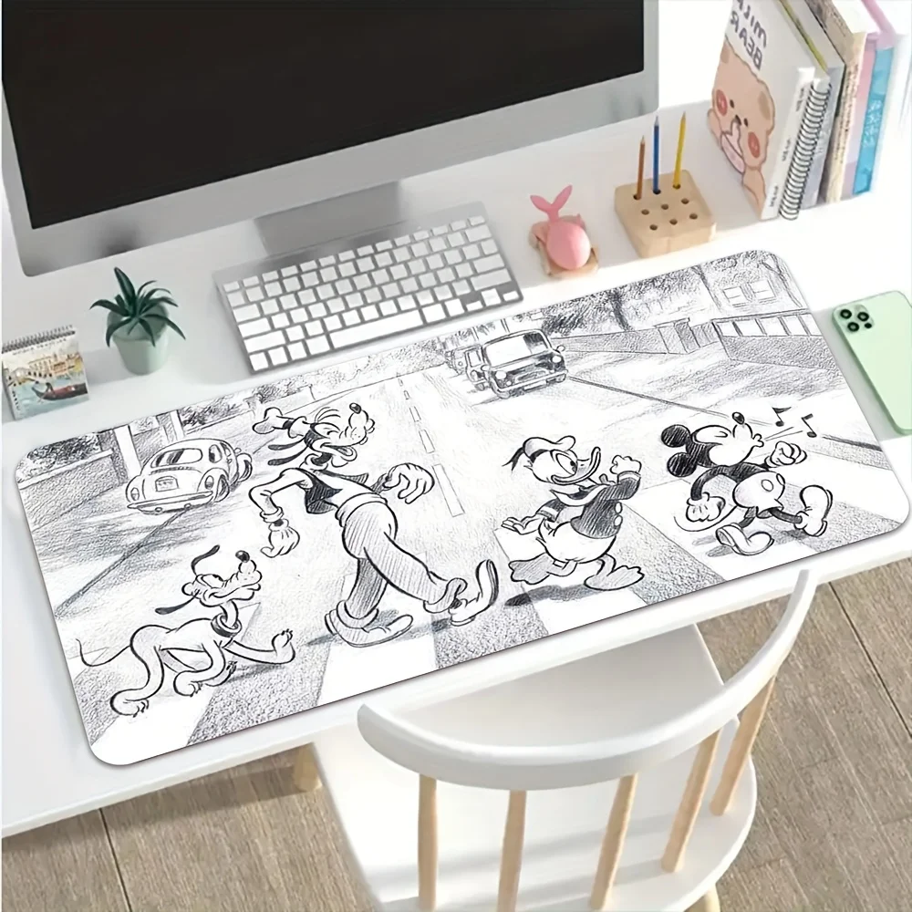 

1pc Mouse Pad Mickey Mouse And Minnie Mouse Theme, Durable And Non-Slip Surface Large Mouse Pad, Multiple Size Options, Suitable