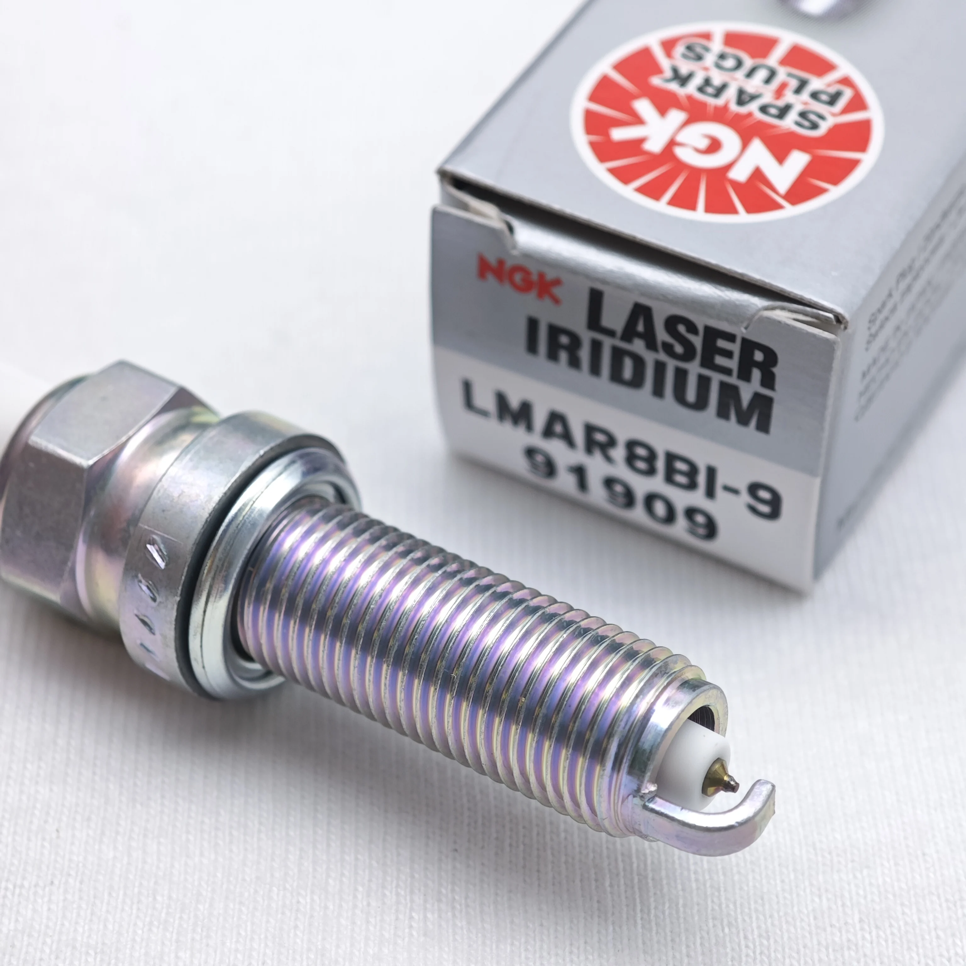 1pcs Original Laser Iridium Spark Plug NGK LMAR8BI-9 91909 Applicable to Suzuki VStrom MT07 Honda PCX160 Fosha 350