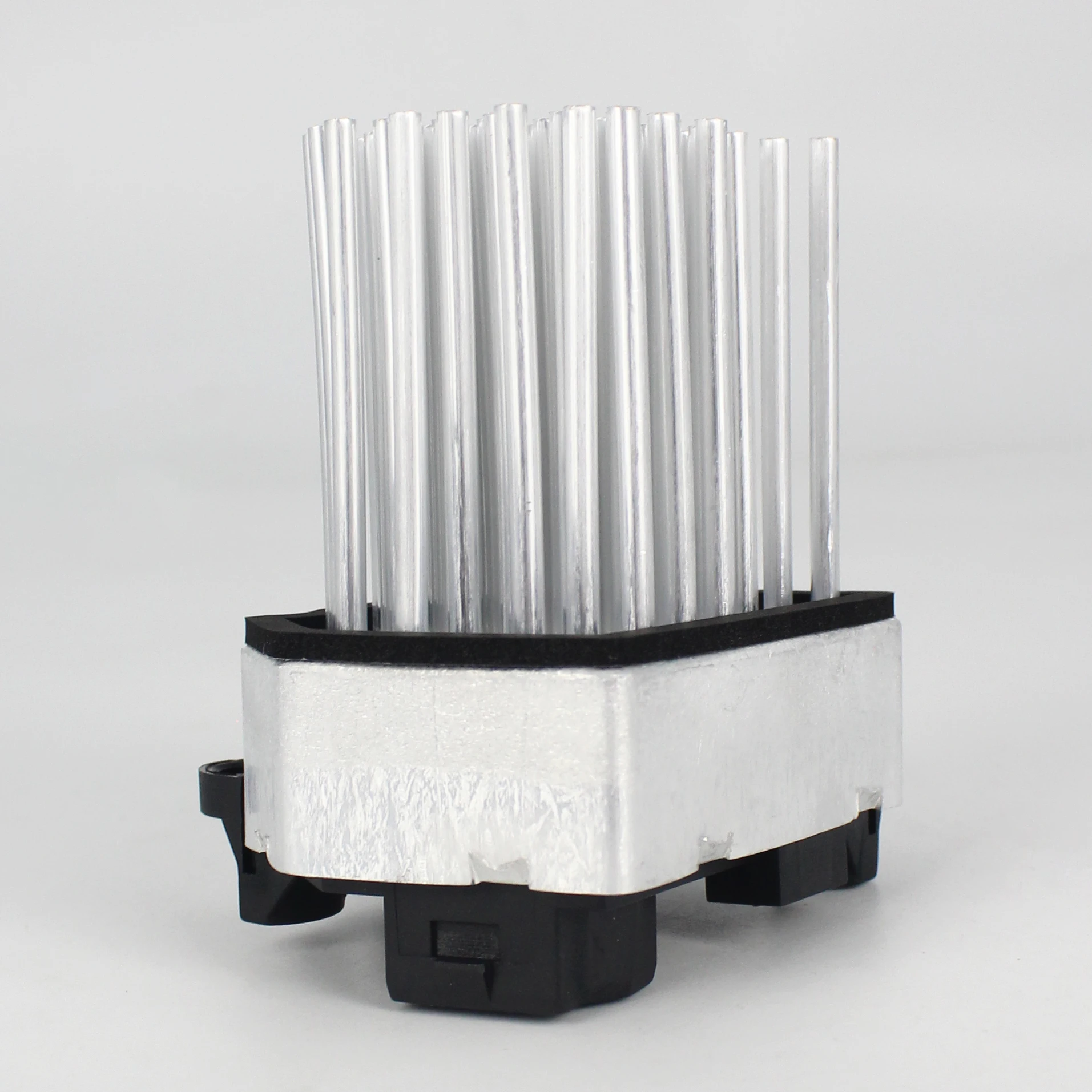 

Контроллер вентилятора для резистора двигателя вентилятора Bmw 325I OEM: 64116920365