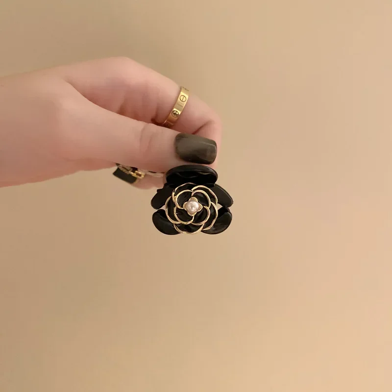 Black Camellia Mini Hair Claws Elegant Temperament Flower Hair Clips Princess Side Clip Women Girls Bangs Clips Hairpins Fashion