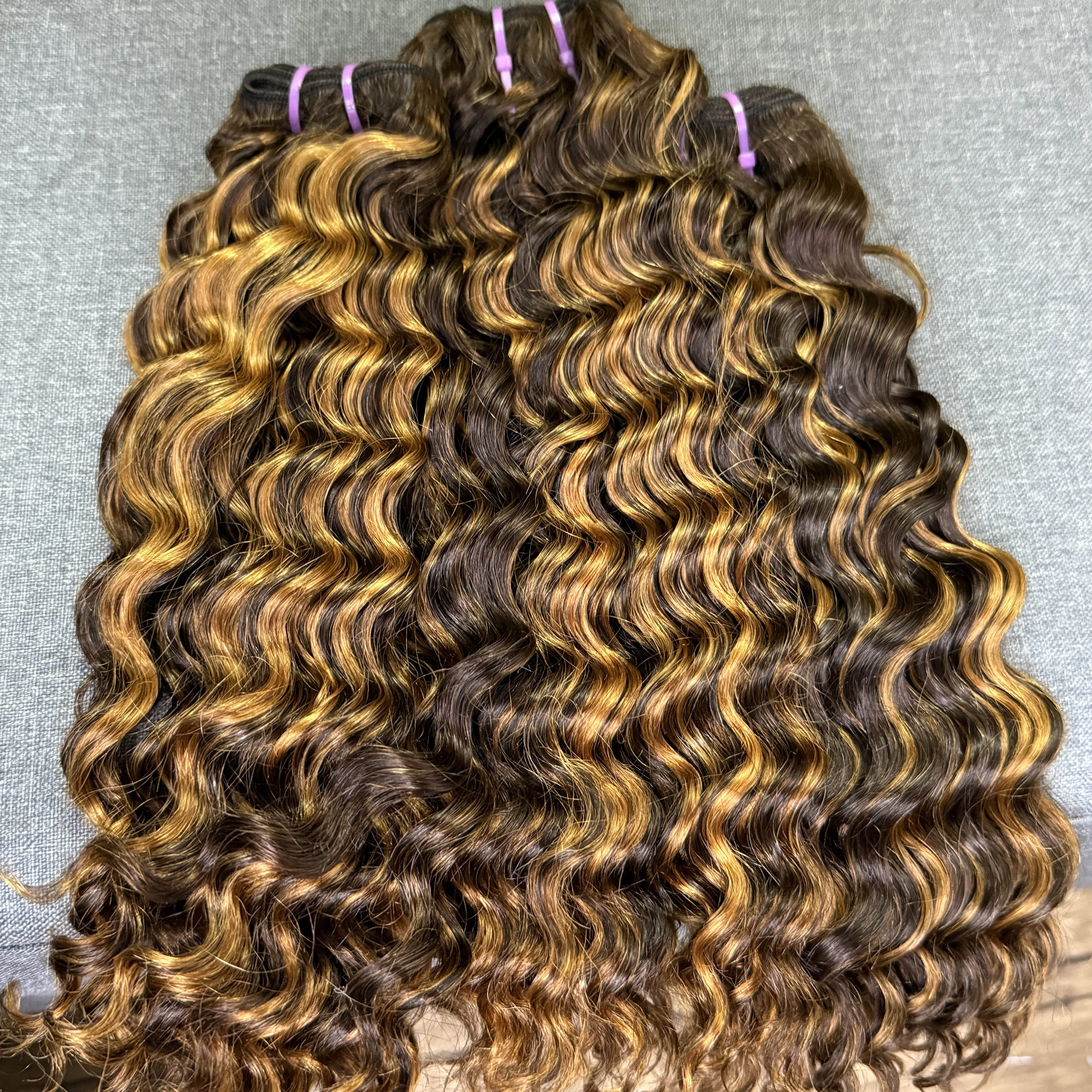 

Вьющиеся волосы VB, настоящие человеческие волосы Remy, наращивание утка, пришивные медово-коричневые, двойной рисунок, 100% человеческие волосы, объемное плетение, пучок утка