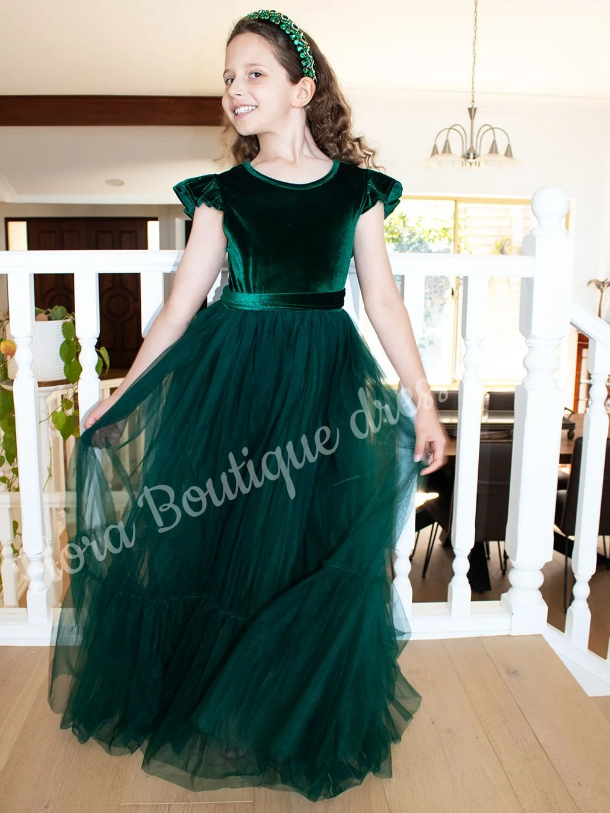 새로운 십대 꽃 소녀 드레스 벨벳 튤 짧은 플레어 소매 공주 파티 웨딩 드레스와 새시 크리스마스 맞춤형