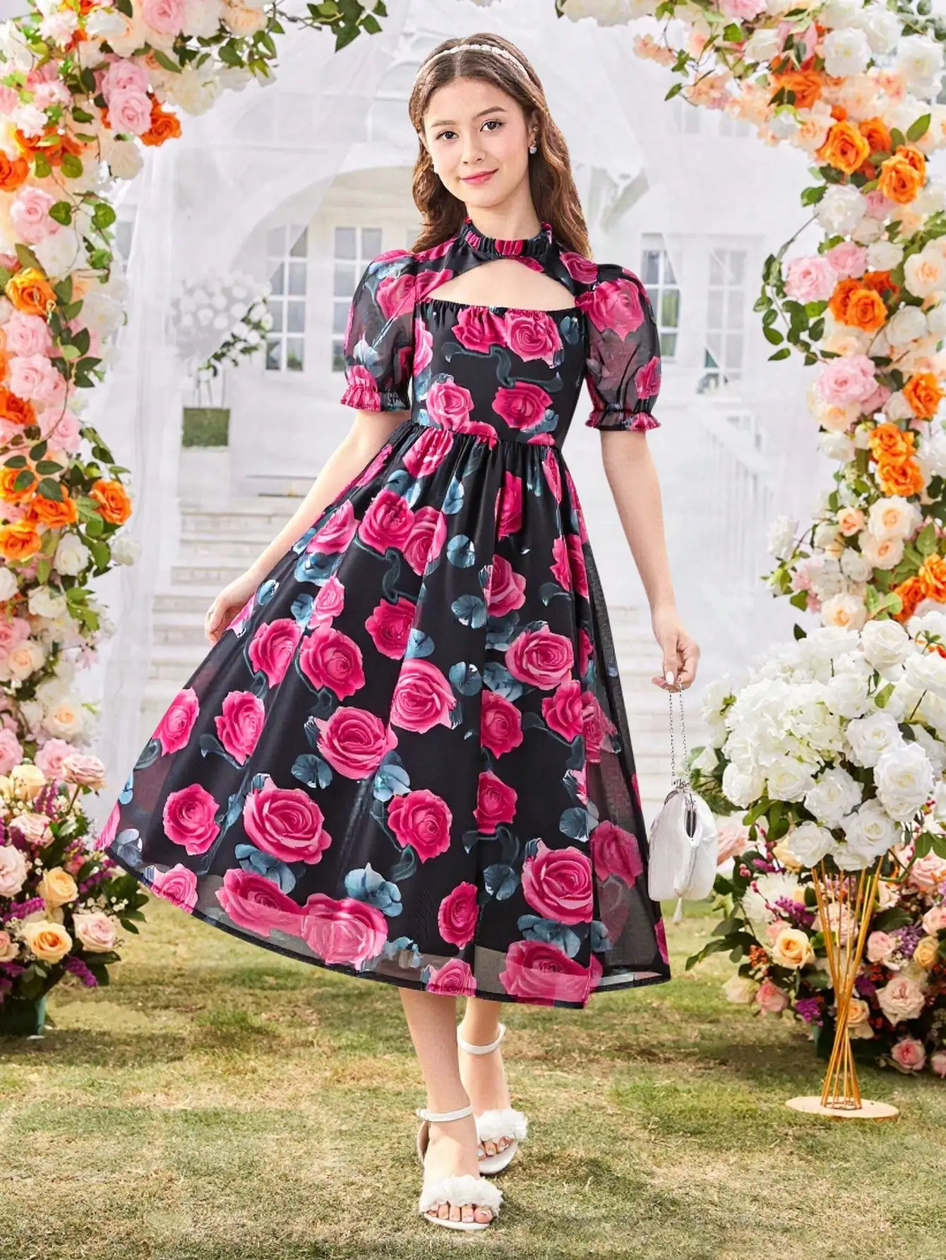 

Платье миди А-силуэта из органзы с цветочным принтом, пышными рукавами и вырезом на горловине