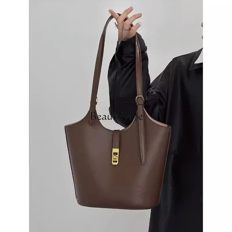 

Cattle Leather Bag One-Shoulder Portable Commuter's All-Matching Underarm Bucket Bag