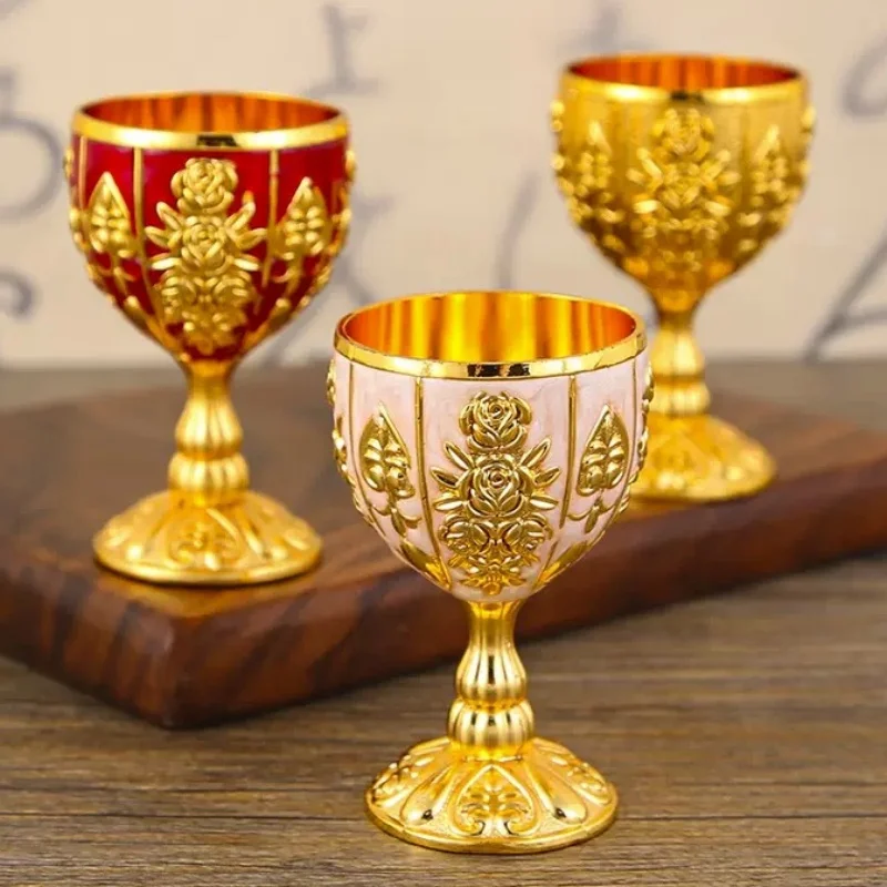 

Wine Glass, Carved Mini Spirit Vodka Cup, Vintage Alloy Portable White Wine Goblet, Creative Wedding Party Decoration, 30ml,1pcs