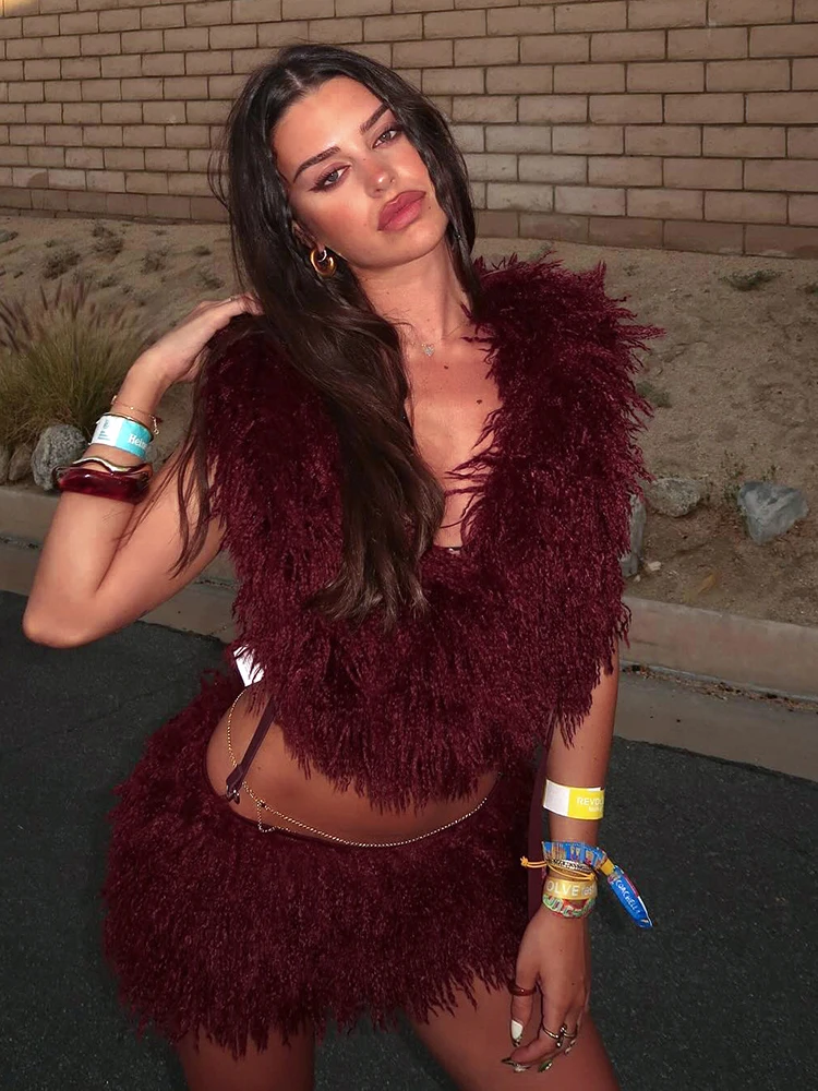 

Woman High Street Style 2 Piece Set Furry Low-Neck Backless Hooded Tank Tops+Skinny Mini Skirts Hot Girls Hipster Outfits