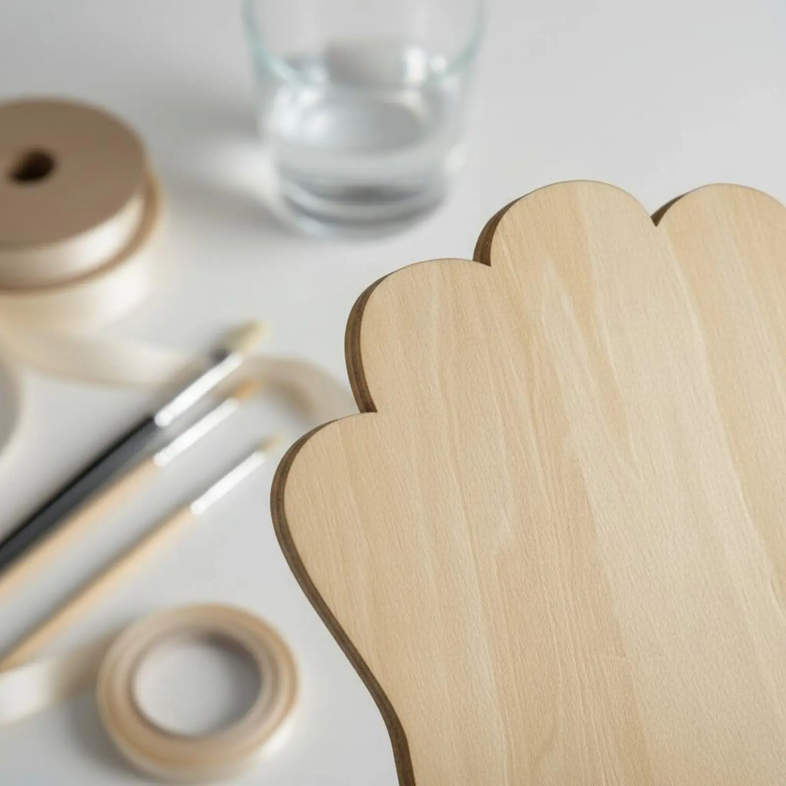 kit-de-plaque-florale-diy-a-peindre-en-bois-avec-empreinte-de-main-–-souvenir-de-la-fete-des-meres-pour-enfants