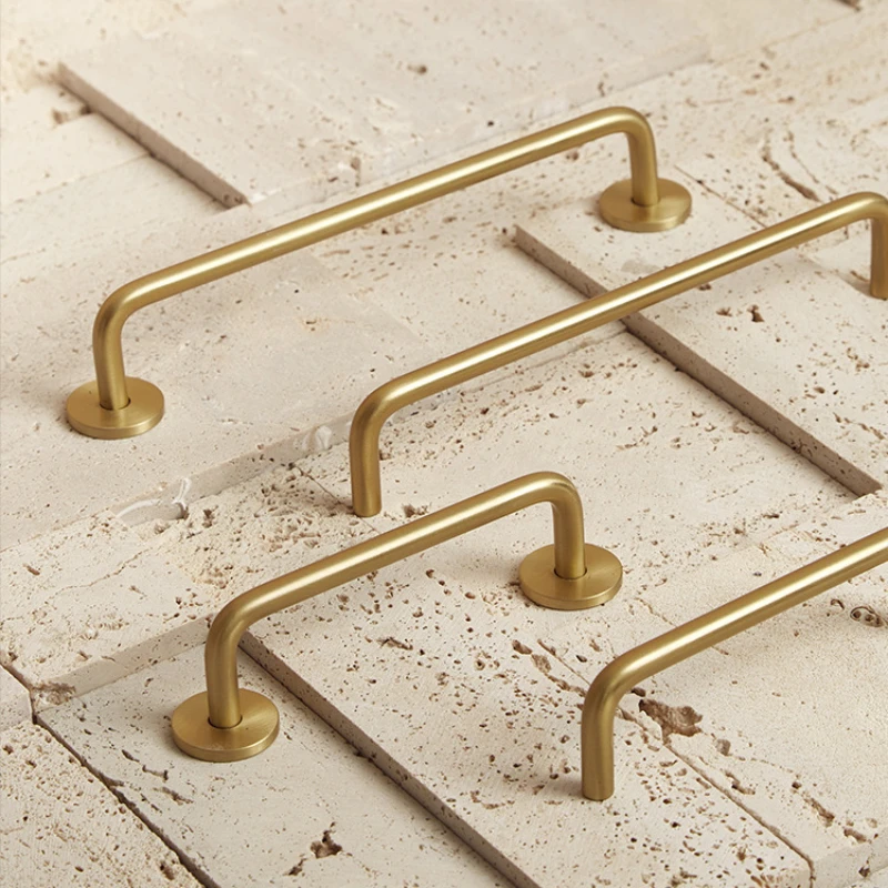 長い真鍮の家具ハンドル、ワードローブ、美容師、キャビネットハンドル、キッチンカップボードプル、引き出しノブ、100-400mm