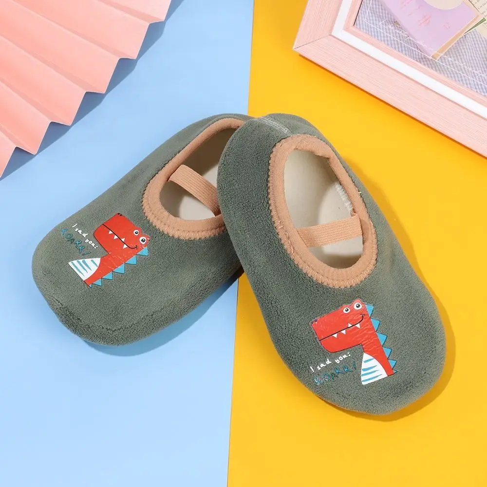 Rubber Sole Baby Sock Warm Cushion Cartoon Design Infant Soft Soled Shoes Lightweight Anti Skid Baby Walker Sneakers