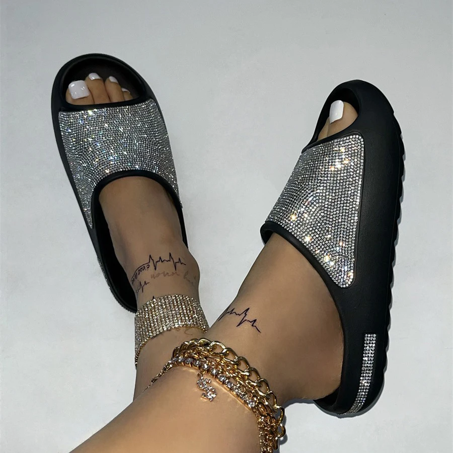 New Arrival Shoes Women/Men With Diamond Face Thin Flash Thick Bottom Ms Sandals Fashion Soft Outdoor Beach Slippers 36-42 EVA