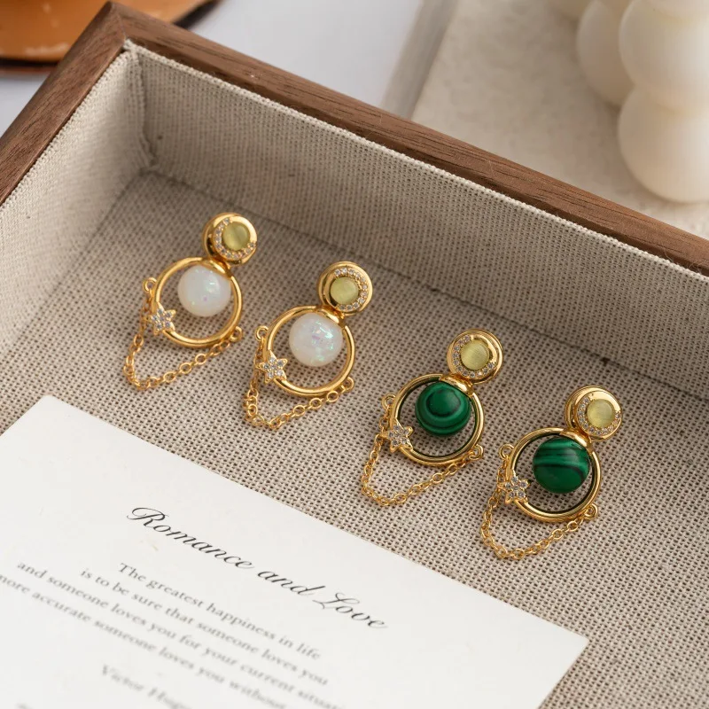 

Empty Circular Universe Planet Earrings For Women Fashionable Temperament High-end Feeling Niche And Unique Design Earrings