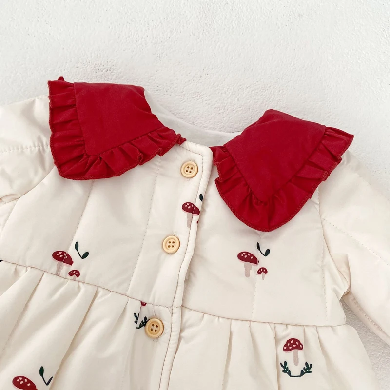 New winter baby clothing, 0-3 year old female baby, warm jacket with velvet mushroom printed cotton jacket