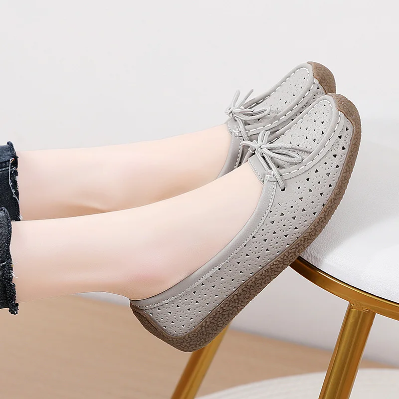 Summer Hollow-out Women's Leather Lazy Shoes Flat Casual Breathable Middle-aged and Elderly Moms Shoes