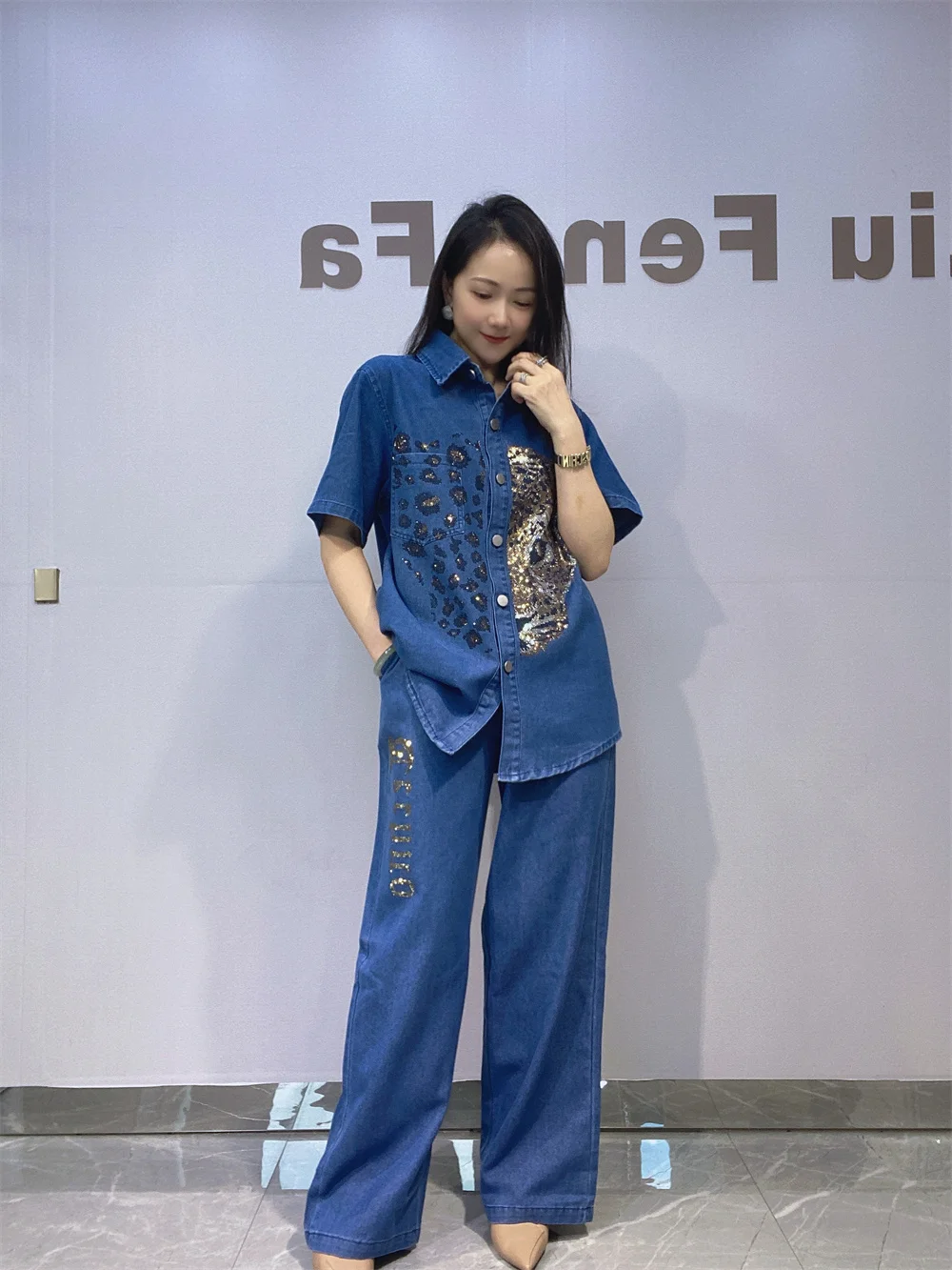 

Summer plus Size Women's Denim Set Trendy Brand Tiger Head Embellished Short Sleeve High Waist Slim Wide Leg Long Pants Two P...