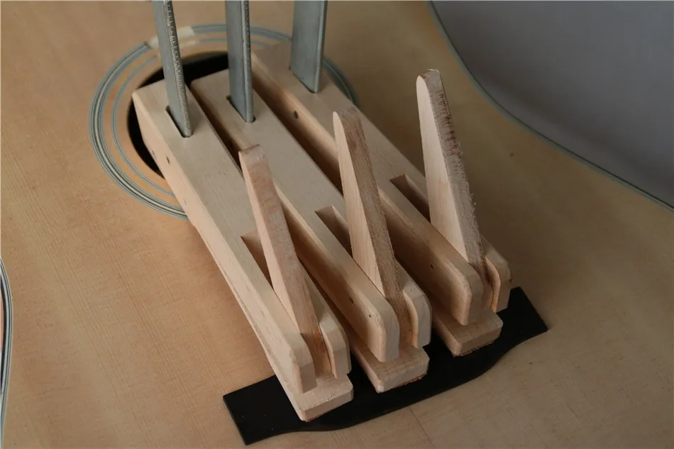 HUATOOL Hartes Ahornholz Eisen Deep Throat Klemme für Gitarre Cello Violine Brücke F-Form Holzbefestigung Holzarbeiten – Detail 8