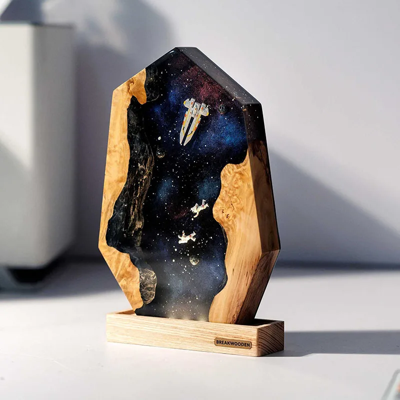 Space Travel Organism Resin Table Light Creactive Art Shocked Decoration Lamp Science Fiction Theme Night Light USB Charge