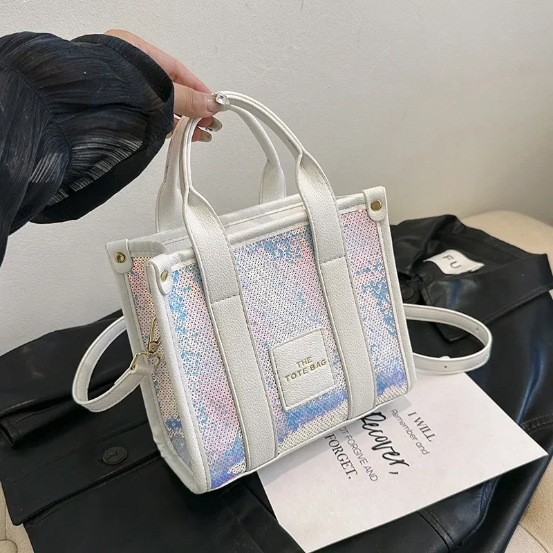 

Блестящая большая сумка 2025 года. Модная женская сумка через плечо с цветными блоками, уникальная сумка через плечо для вечеринок и повседневных вечеринок.