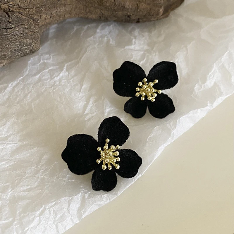Black Velvet Flower Earrings Flocking Earrings Temperament Senior Atmosphere Earrings Female Jewelry