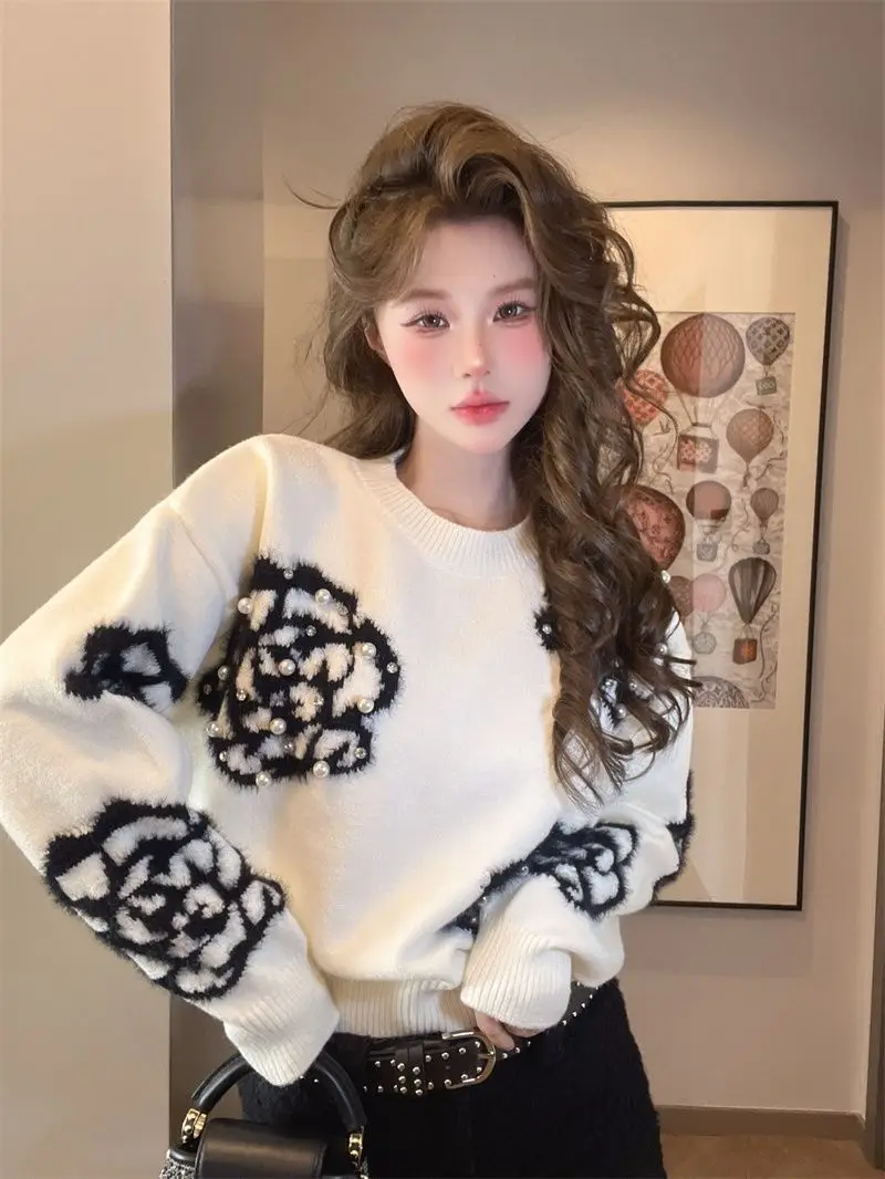 Fashionable Floral Beading Women's Knitted Pullovers Autumn Winter Elegant O-neck Slim Soft Vintage Sweaters