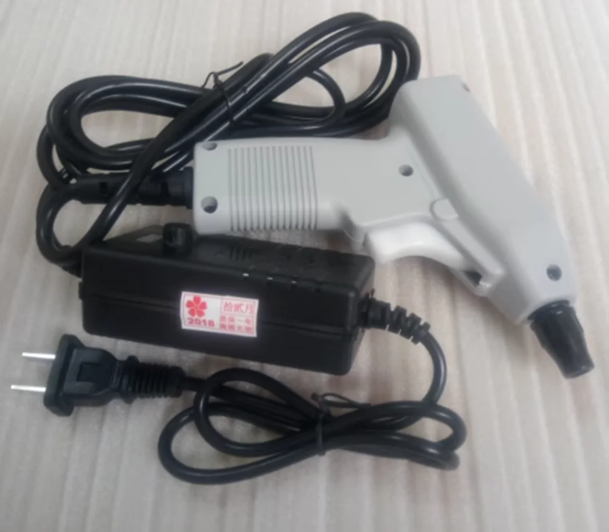 

Серый вход, выход 100–240 В переменного тока, 24–36 В постоянного тока, 1,5 А, обмотка электрического кабеля, пистолет Ok для тестирования печатной платы приспособления класса ict