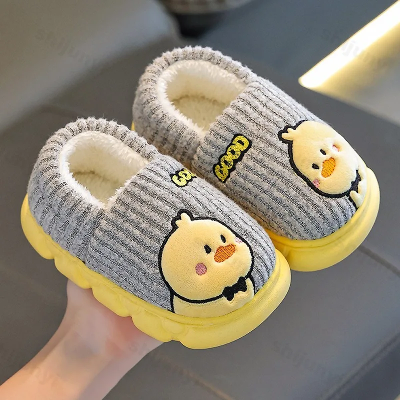 الشتاء كابيبارا الأطفال أحذية قطنية لطيف 2025 جديد نعال من القطن دافئ مريح داخلي الكرتون أفخم الطابق أحذية المنزل
