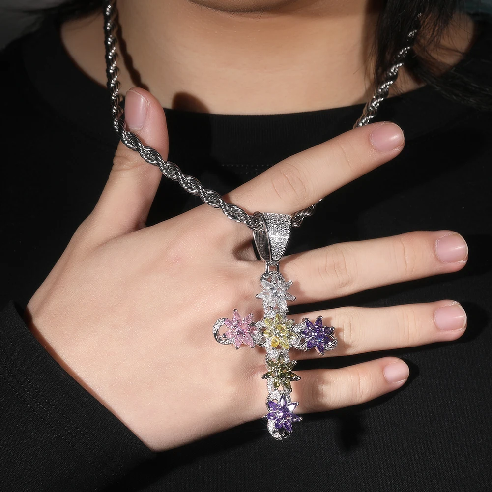 UWIN الزهور الملونة الصليب قلادة قلادة للنساء مثلج خارج الشق الإعداد AAAAA مكعب زركونيا الصليب سحر مجوهرات الأزياء