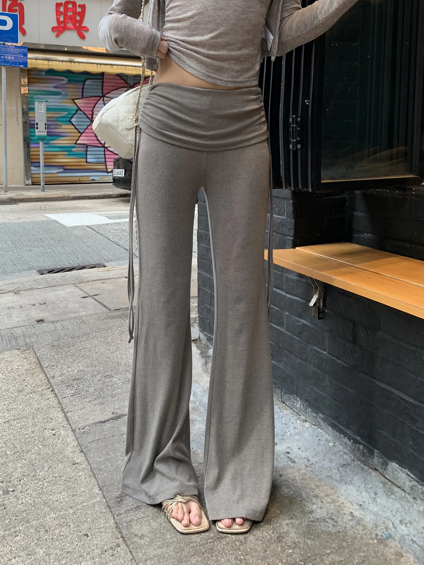 

Повседневные женские брюки-клеш 2026 года: новые, модные, с низкой посадкой, эластичным поясом, для ежедневной носки