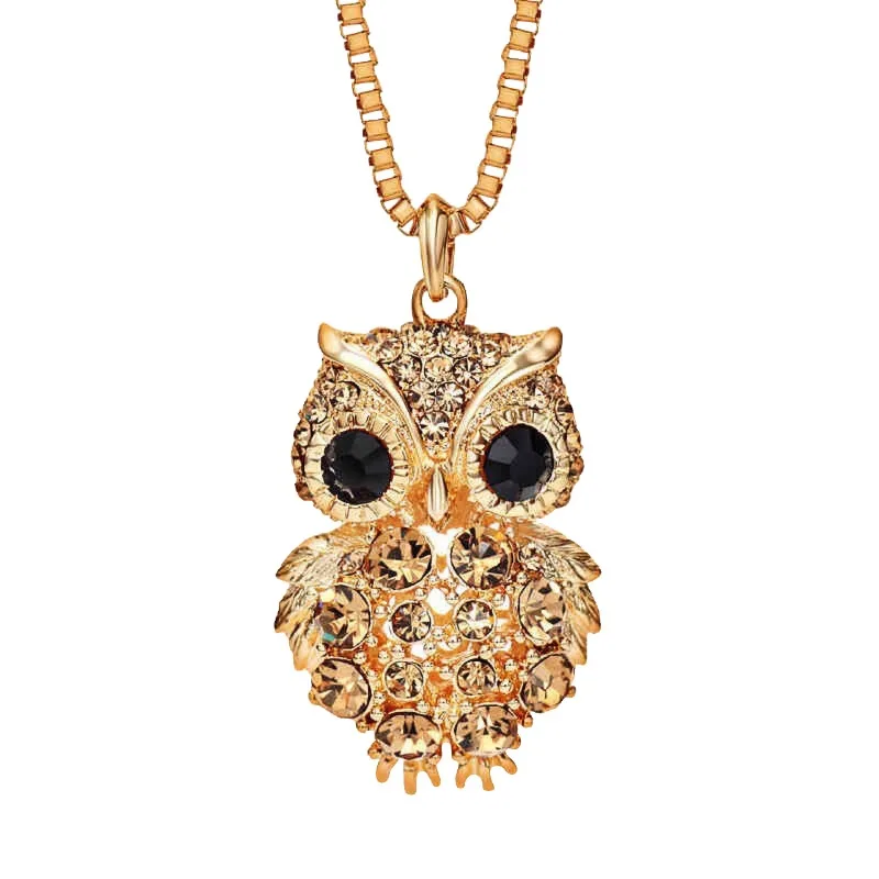 

A fashionable owl all-diamond pendant long sweater necklace paired with a long necklace, a trendy and elegant necklace