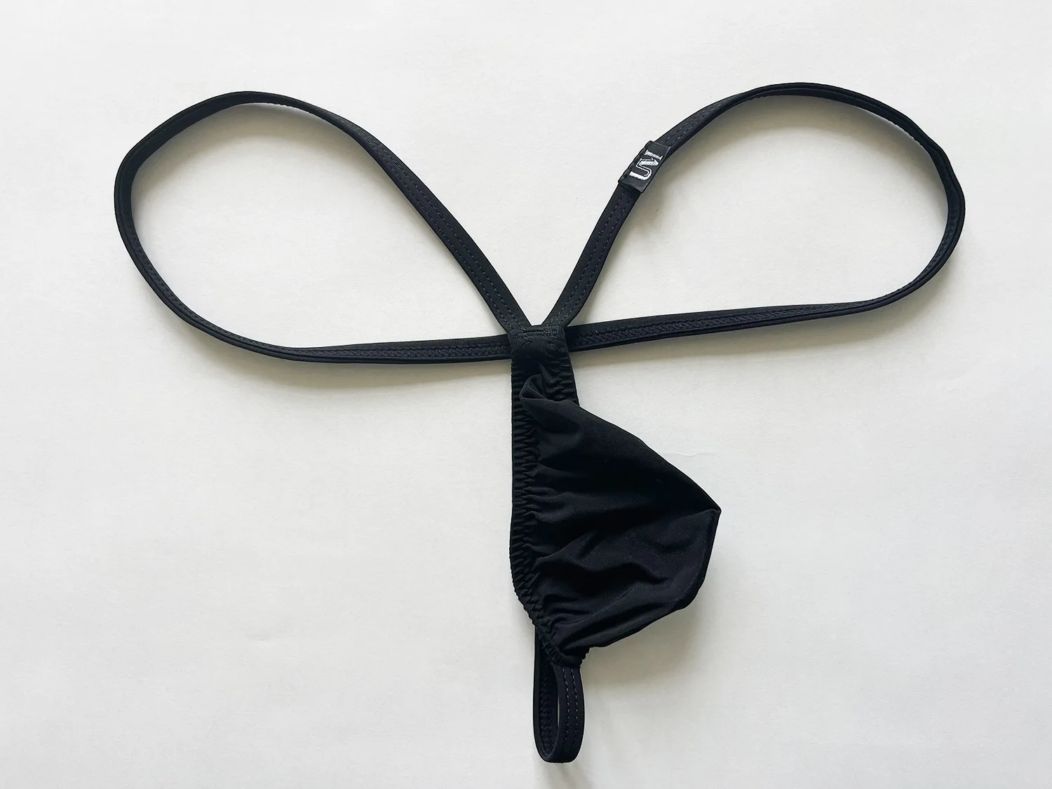 

Мужские стринги из ледяного шелка с низкой талией и сумкой, ультрамягкое сексуальное дышащее и быстросохнущее нижнее белье для мужчин