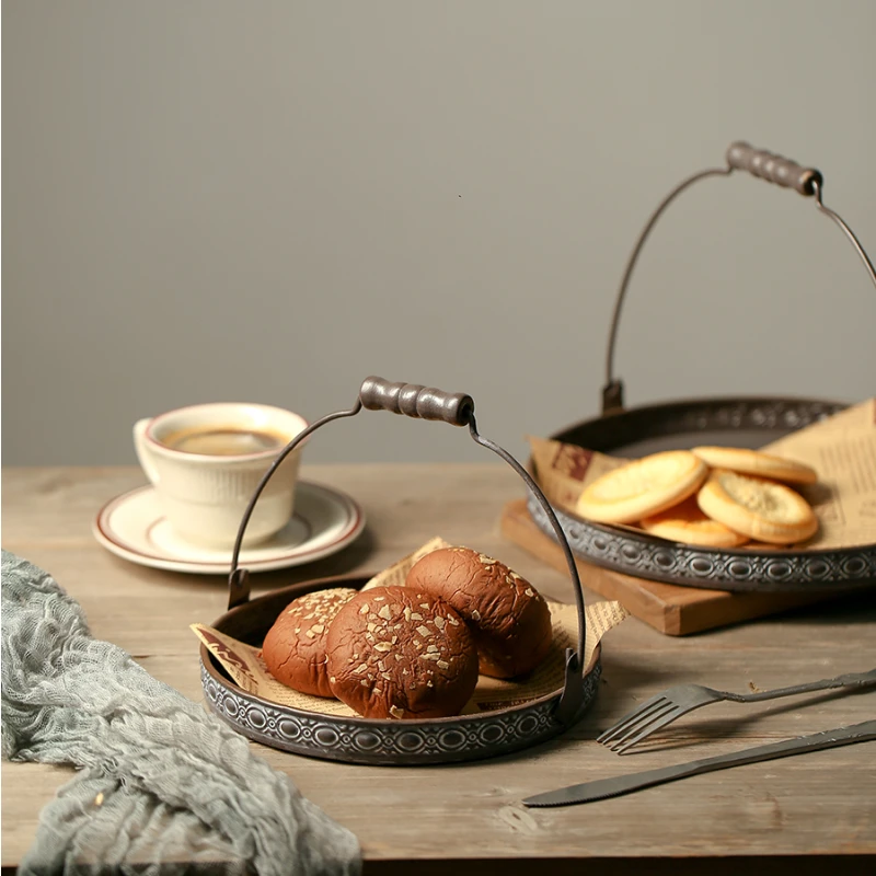 Tray, wrought iron plate, bread plate, fruit plate, round tray with handle, shooting props, gourmet decoration