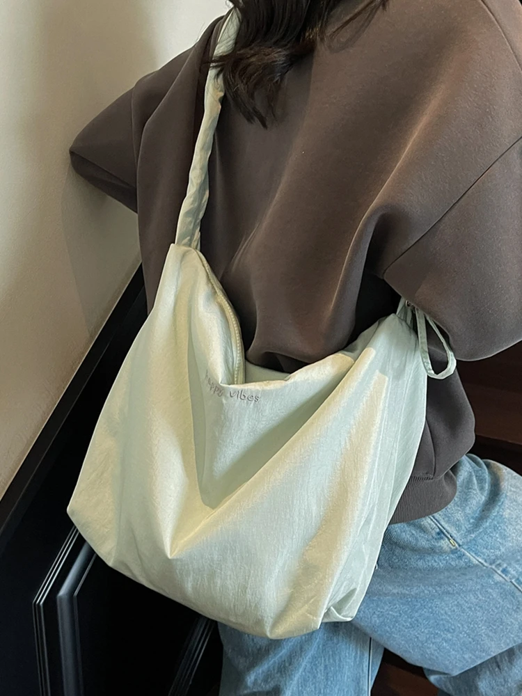 

Casual Large Capaci Women's Crossbody Bag Pleated Strap Lazy Sle Single oulder Satchel Bag Soft Polyester Zipper...
