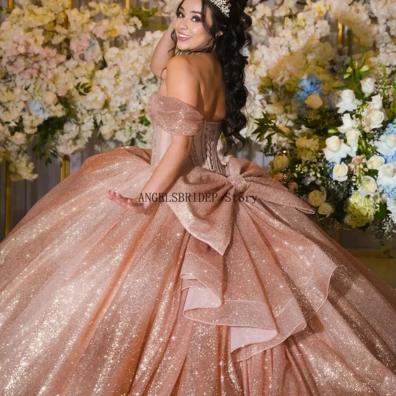 ANGELSBRIDEP Rose Gold Glinsterende Quinceanera Jurk Kralen met Strik Baljurk Gelaagde Prinses Verjaardagsfeestje Jurk Aangepast