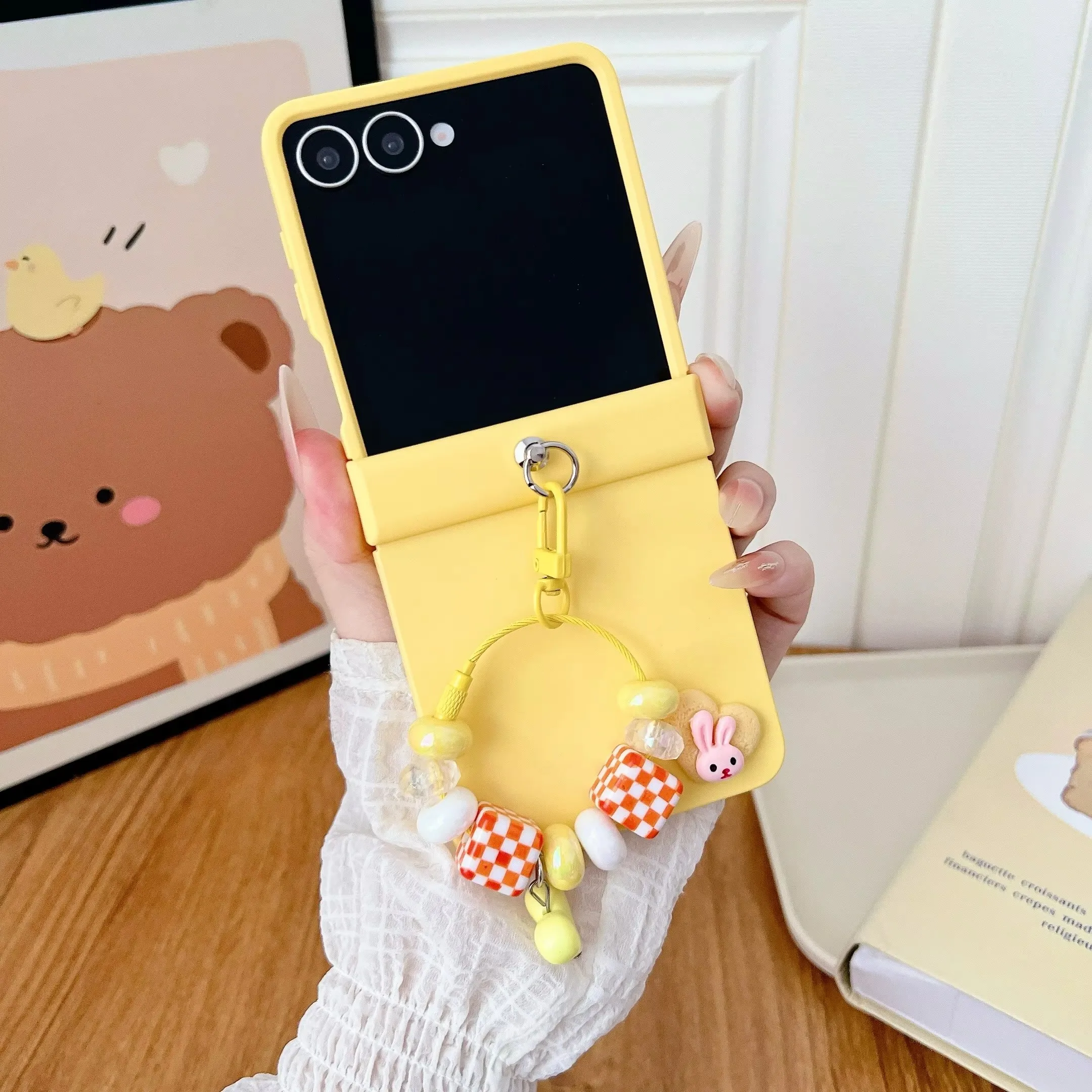 

Skin Feel 3-Piece Set For Samsung Galaxy Z Flip 7 6 5 4 3 ZFlip7 Flip6 5G Cute Bunny Sticker Case With Chain Cartoon Hinge Cover