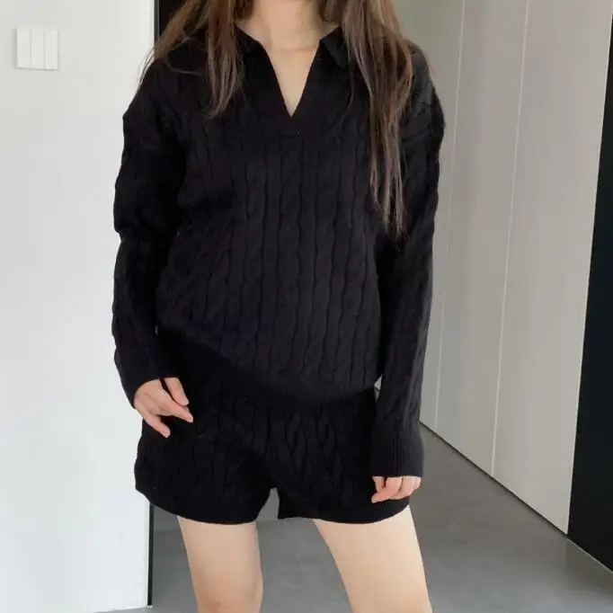 Spring and Autumn Women\'s Casual Solid Color Collar Long Sleeve Loose Sweater+High Waist Shorts Set