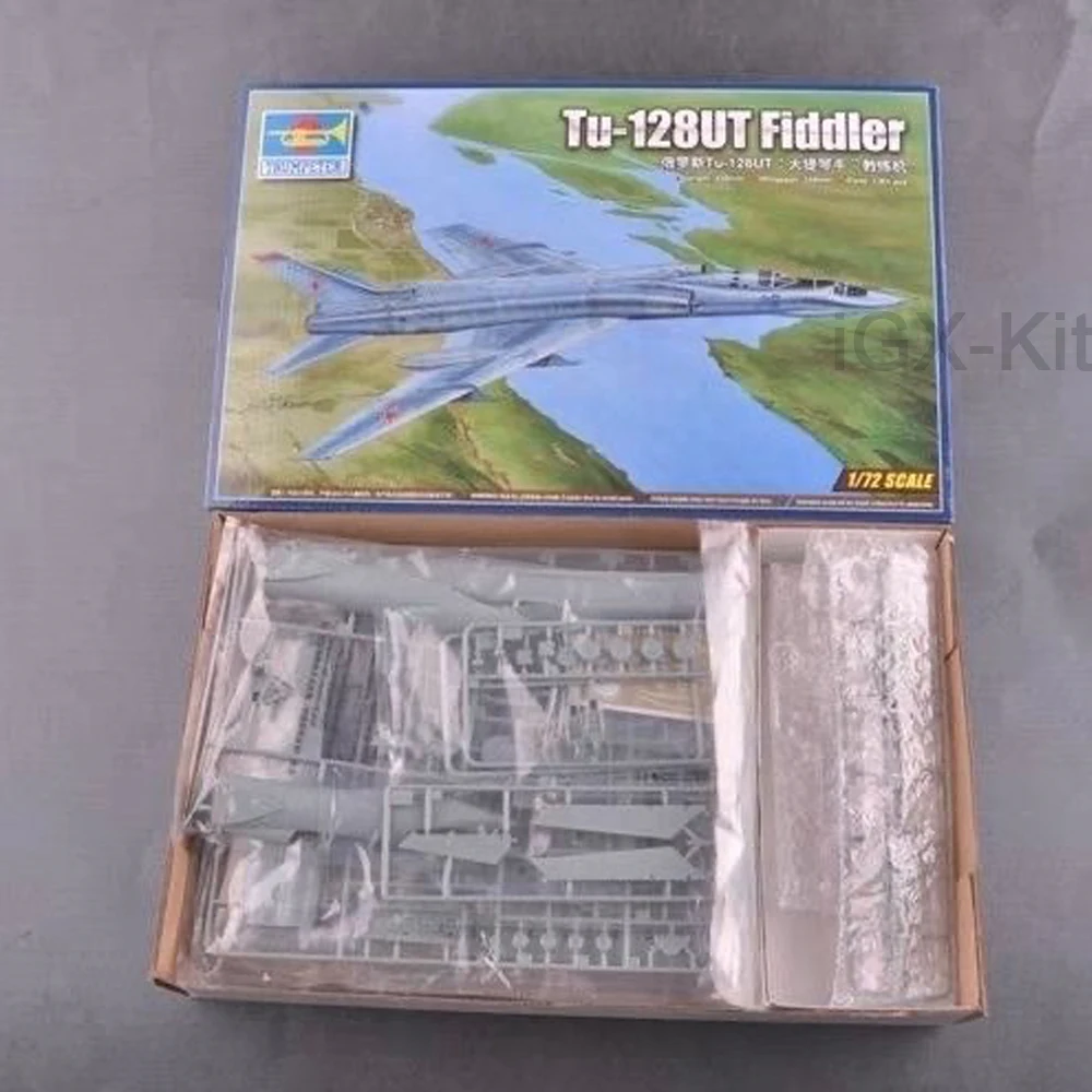

Трубач 1:72 Русский комплект модели истребителя Tu128 Tu-128UT Fiddler Interceptor