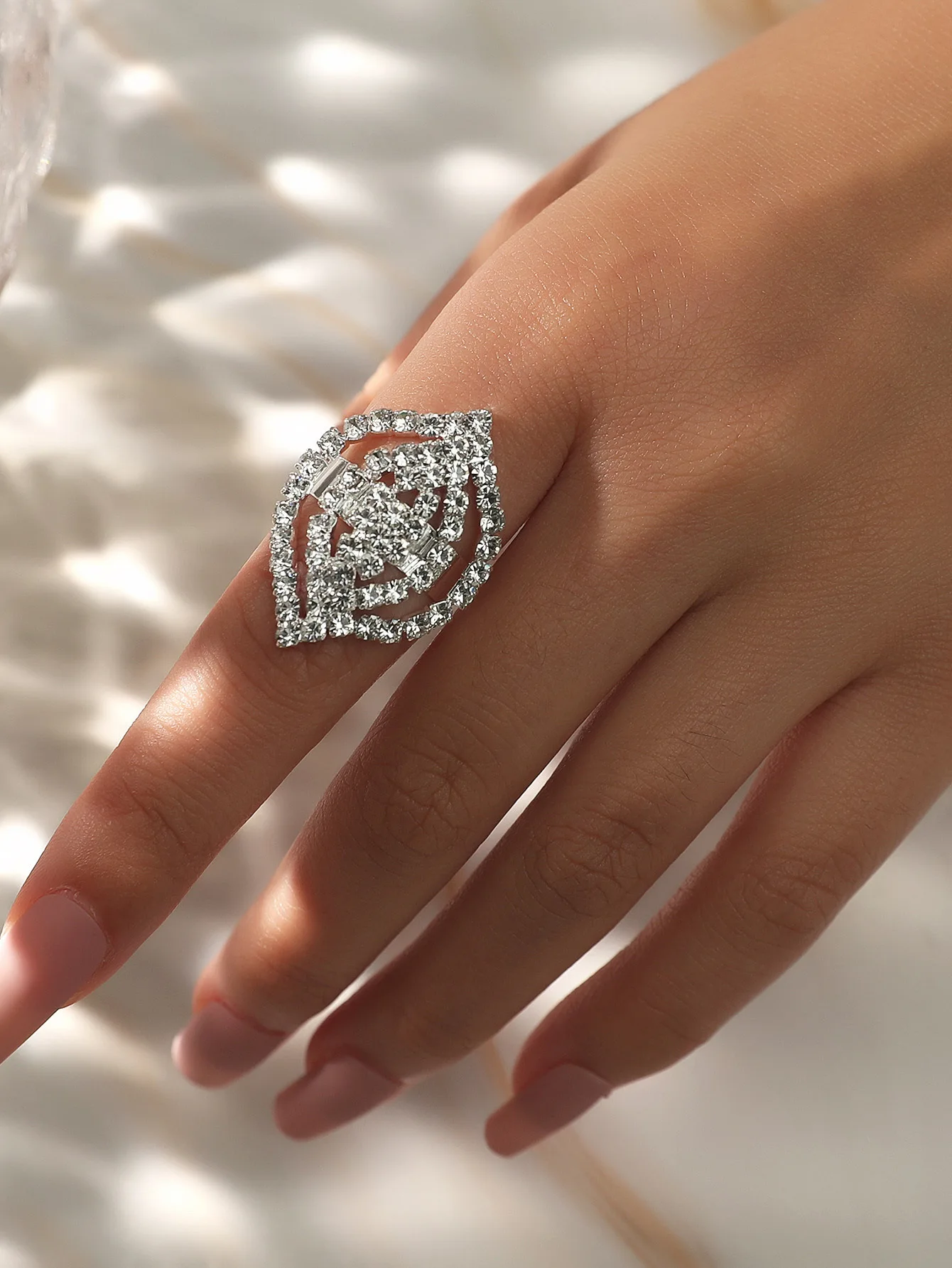TREAZY Silver Color Rhinestone Crystal Wedding Rings For Women Fashion Bridesmaid Bridal Rings Adjustable Night Party Jewelry