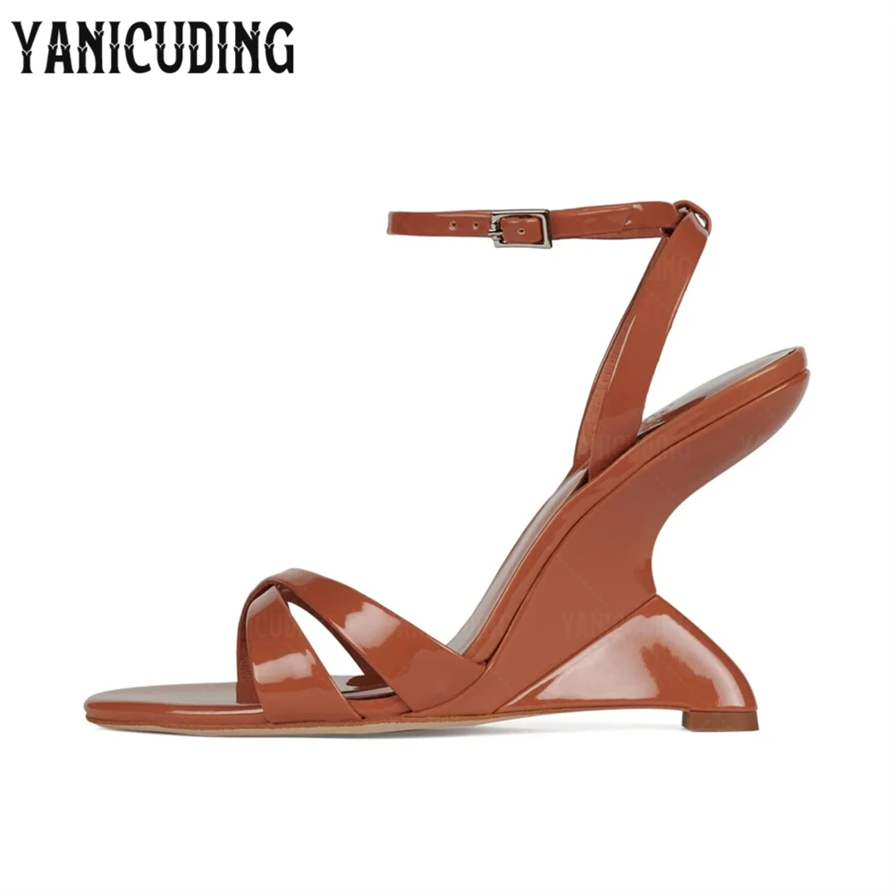 Gebeeldhouwde wedge enkelband sandalen Nieuwigheid ontwerper stijl handgemaakte sandalen Cross-Band zomersandalen Veelkleurige leren sandalen